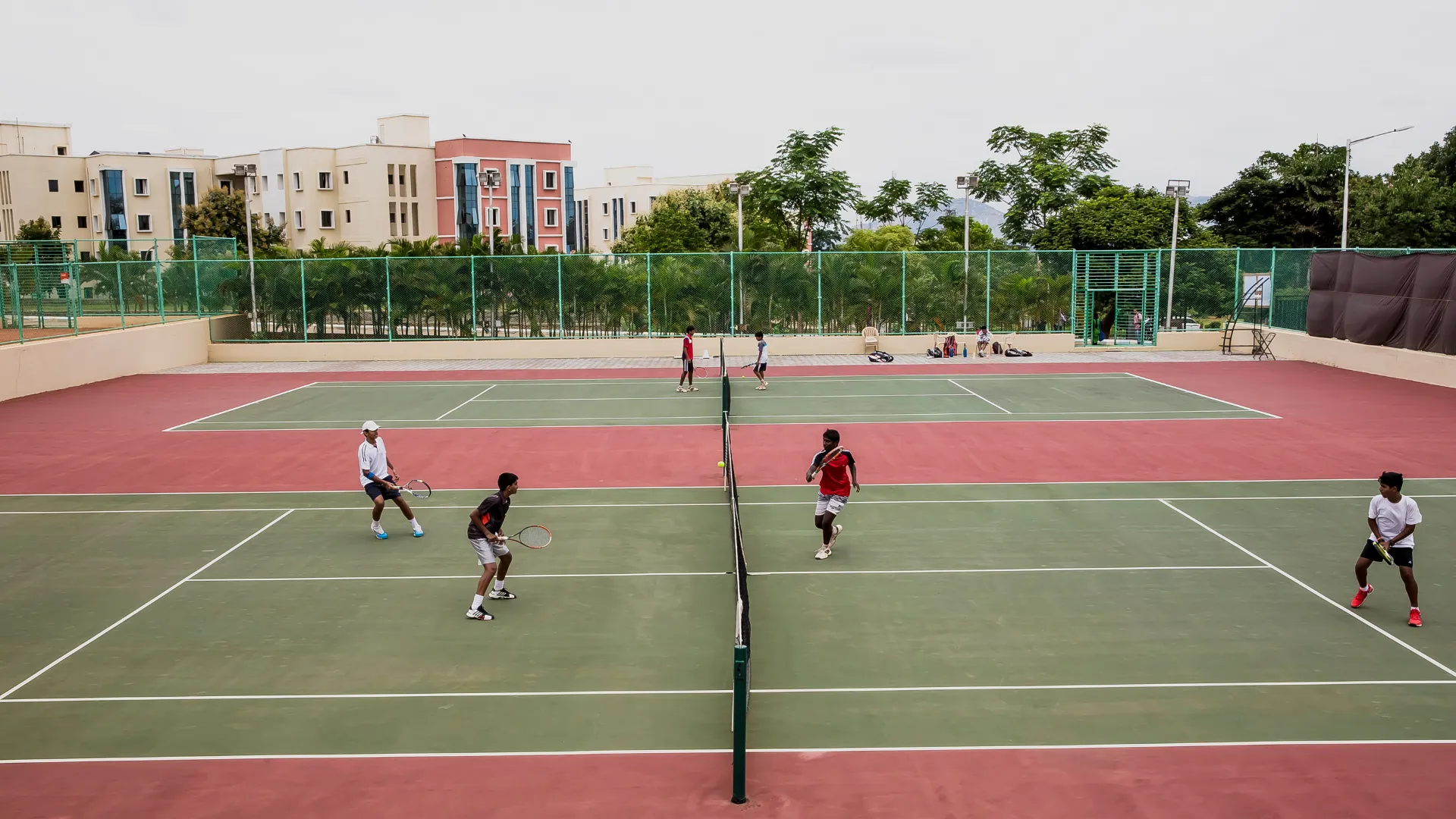 Plexi-cushion tennis courts